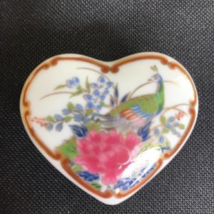 Small 2x2 Porcelain Heart Trinket Box  Floral with  Gold Outlined Shibata Japan